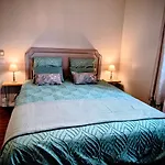 La Petite Maison De Vernon-giverny, Cosy Avec Jardin à 7 Min De Giverny, Wifi, Parking Gratuit Dans La Rue, Calme Casa de Férias