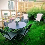 La Petite Maison De Vernon-giverny, Cosy Avec Jardin à 7 Min De Giverny, Wifi, Parking Gratuit Dans La Rue, Calme Casa de Férias Vernon (Eure)