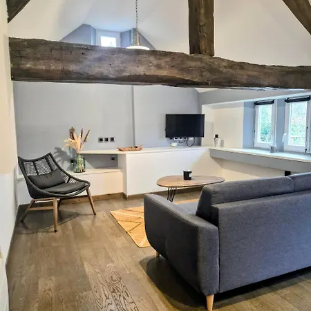 La Petite Maison De Vernon, Wifi, Machine A Laver, Parking Gratuit, Jardin Prive Casa de Férias *