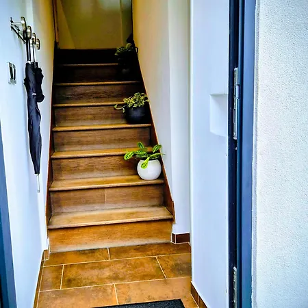 La Petite Maison De Vernon-giverny, Cosy Avec Jardin A 7 Min De Giverny, Sauna, Wifi, Parking Gratuit Dans La Rue, Calme * Vernon (Eure)
