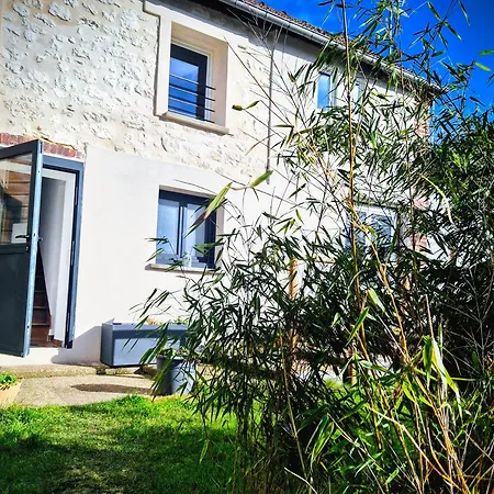 Dom wakacyjny La Petite Maison De Vernon-giverny, Cosy Avec Jardin A 7 Min De Giverny, Sauna, Wifi, Parking Gratuit Dans La Rue, Calme *