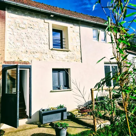 Casa de Férias La Petite Maison De Vernon-giverny, Cosy Avec Jardin à 7 Min De Giverny, Wifi, Parking Gratuit Dans La Rue, Calme Vernon (Eure)
