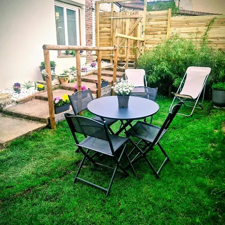 Dom wakacyjny La Petite Maison De Vernon-giverny, Cosy Avec Jardin A 7 Min De Giverny, Sauna, Wifi, Parking Gratuit Dans La Rue, Calme