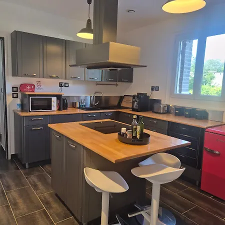 La Petite Maison De Vernon-giverny, Cosy Avec Jardin A 7 Min De Giverny, Sauna, Wifi, Parking Gratuit Dans La Rue, Calme