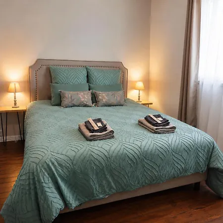 Hébergement de vacances La Petite Maison De Vernon-giverny, Cosy Avec Jardin à 7 Min De Giverny, Sauna, Wifi, Parking Gratuit Dans La Rue, Calme